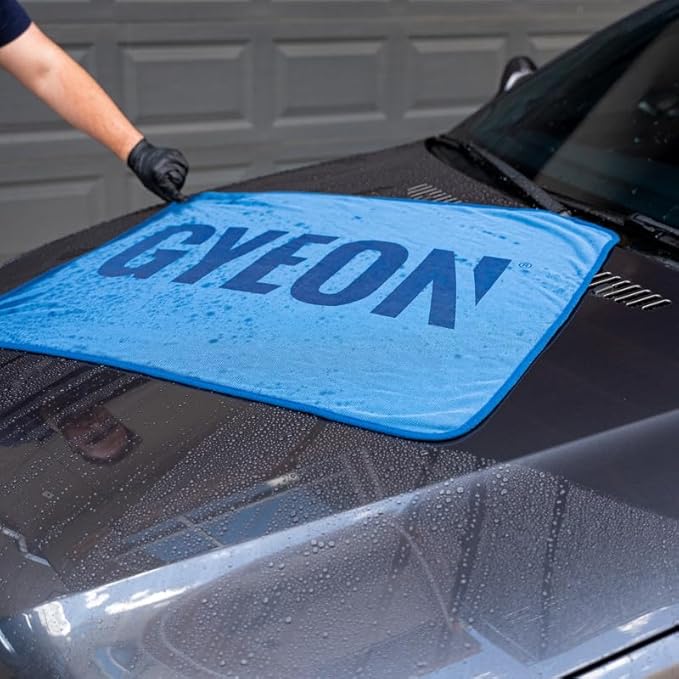 GYEON Wet Coat Kit - Hydrophobic Ceramic Spray Coating for Cars - High Gloss Solutions for Your Car Paint Wheels and Glass - Spray On Rinse Off Easy DIY Use Formula